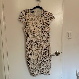 Bebe cream print dress